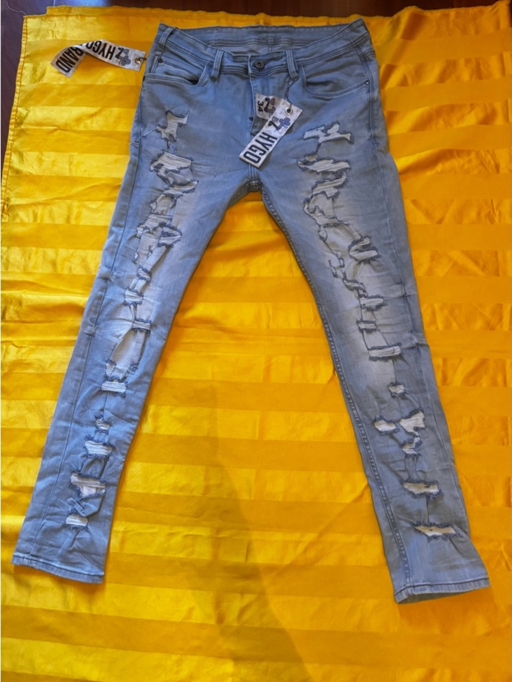 Men’s Light Wash Distressed Skinny Jeans